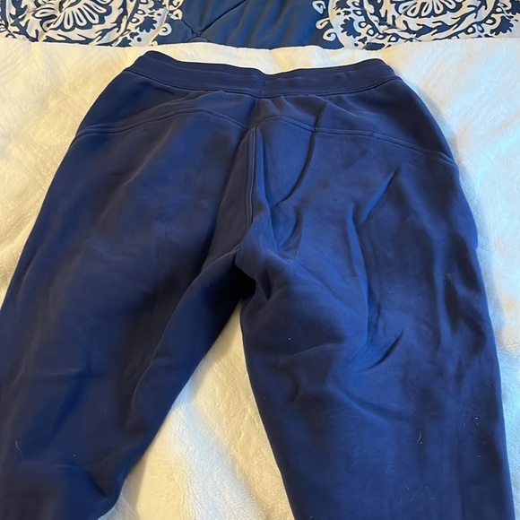 Lululemon Scuba Joggers - Picture 6 of 6